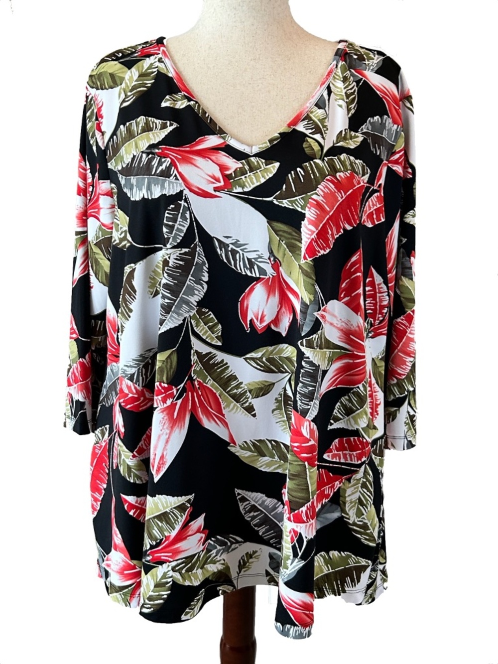 Attitudes by Renee Radiant Knit V-Neck Hi-Low Hem Top - Black Tropical - EUC 1X